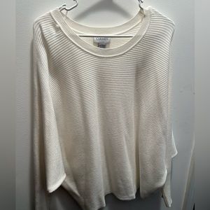 White sweater with gold zipper details - L